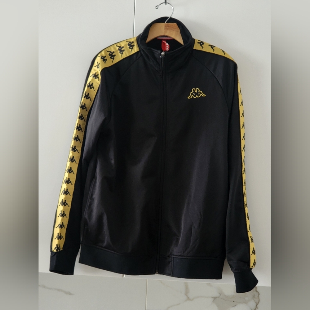 Black Kappa 222 Banda TrackJacket With Accents. Size Large